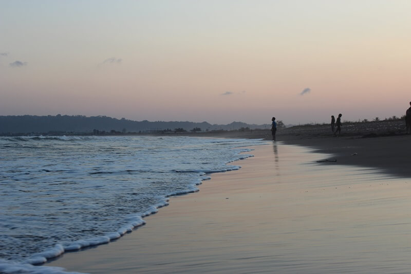 Pantai Kamulyan: Surga Tersembunyi di Jantung Cilacap